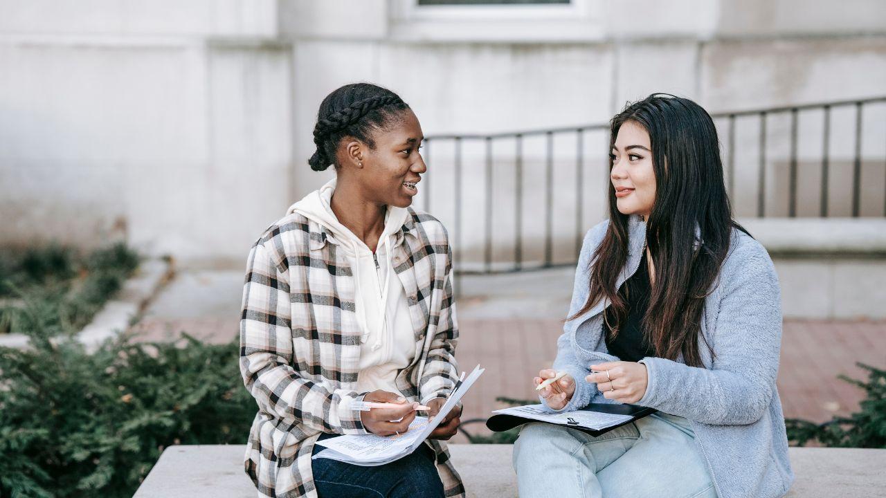 Kampus Sebagai Ruang Bertumbuh: Menyatukan Pendidikan, Organisasi, Dan Kehidupan Sosial