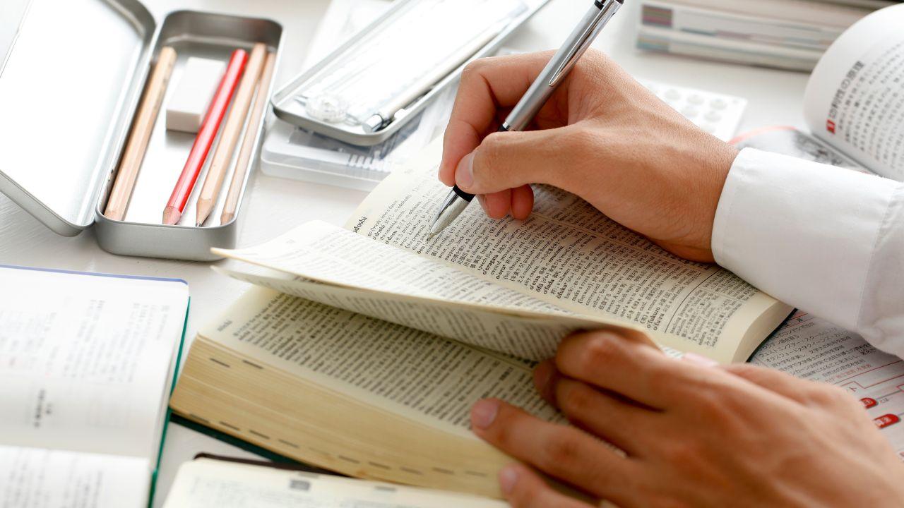 Harmoni Pendidikan Tinggi: Peran Universitas Dalam Membentuk Mahasiswa Berkarakter Dan Inklusif