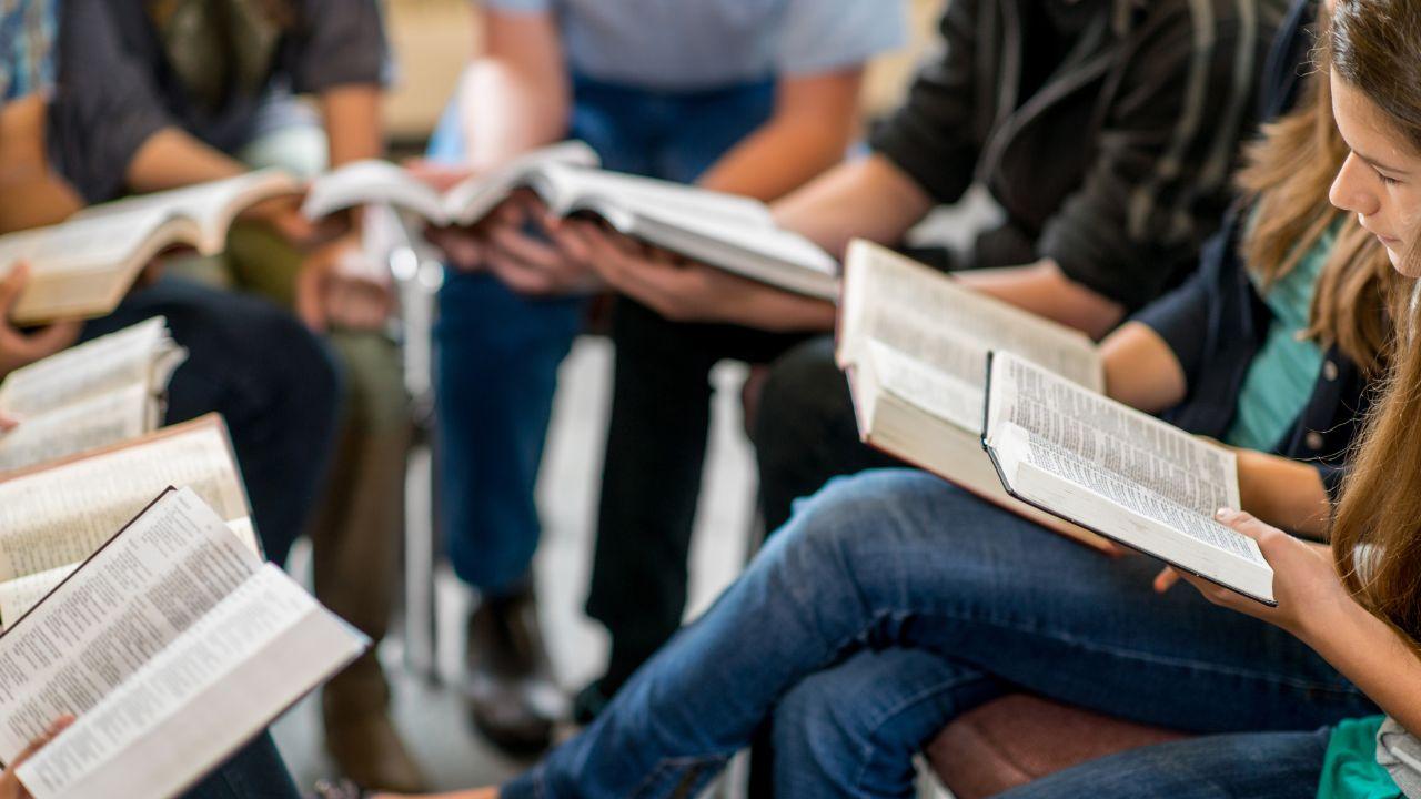 Menata Langkah Di Dunia Kampus: Mahasiswa, Kurikulum Adaptif, Dan Budaya Inklusif