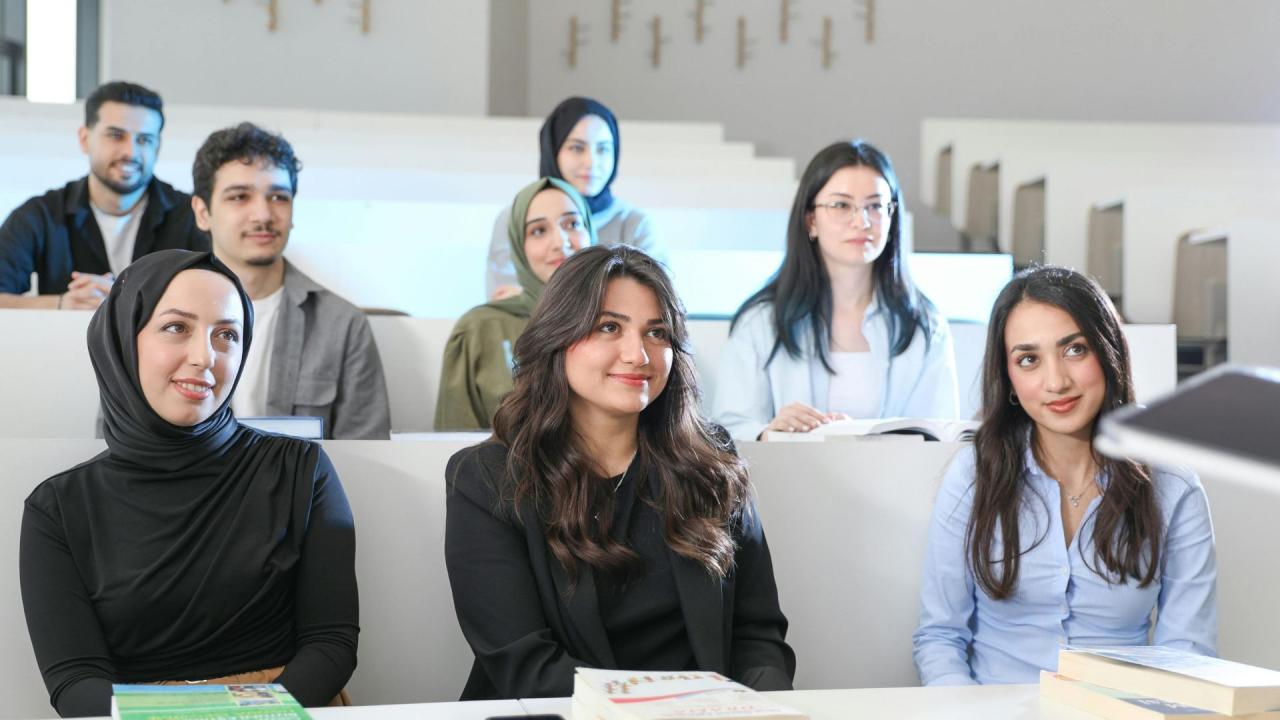 Mahasiswa Sebagai Agen Perubahan Dalam Lingkungan Kampus Dan Masyarakat