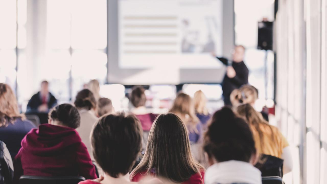 Mahasiswa Dalam Proses Pengembangan Diri Dan Kehidupan Kampus