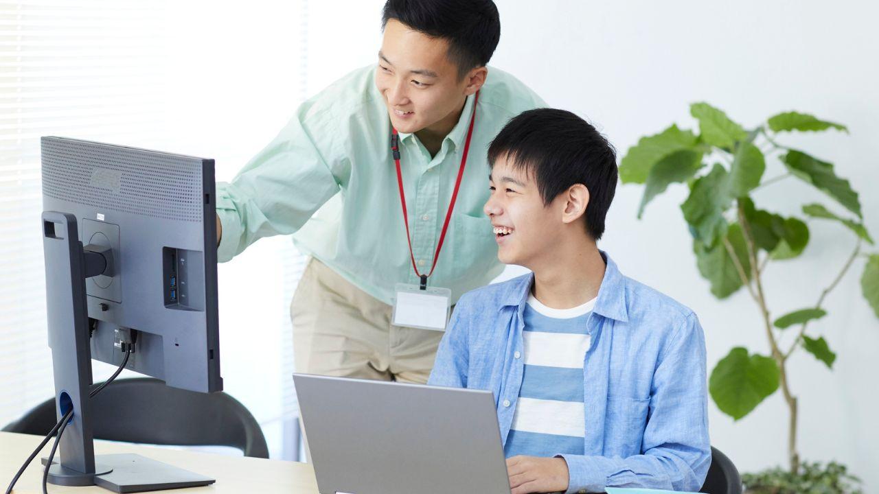 Menjadi Mahasiswa Aktif: Menyeimbangkan Akademik, Organisasi, Dan Kesehatan Diri