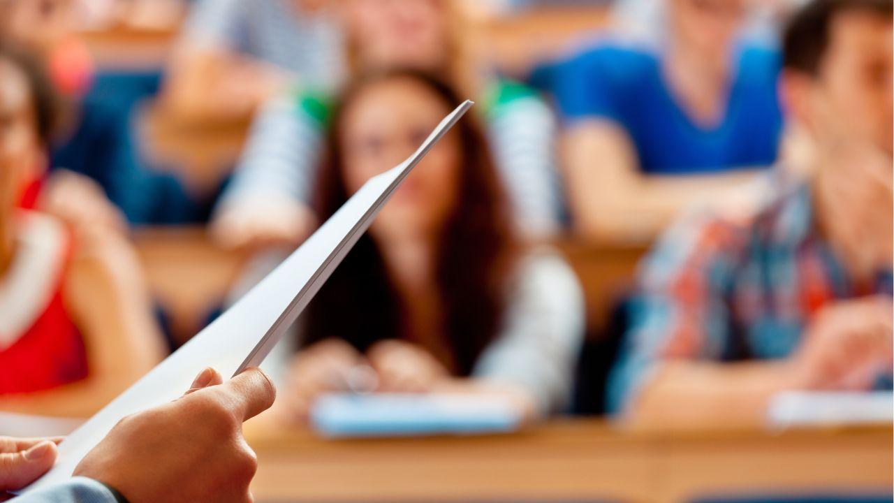 Dinamika Pergaulan Mahasiswa Dan Pengaruhnya Terhadap Prestasi Akademik