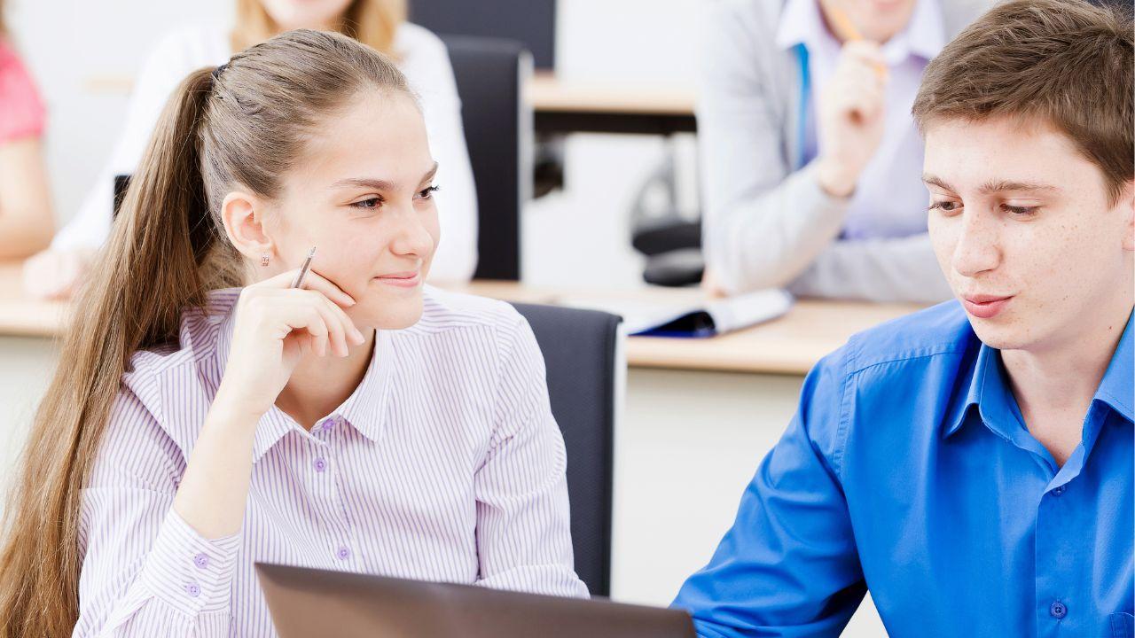 Mencari Makna Di Masa Kuliah: Refleksi Kehidupan Mahasiswa Indonesia