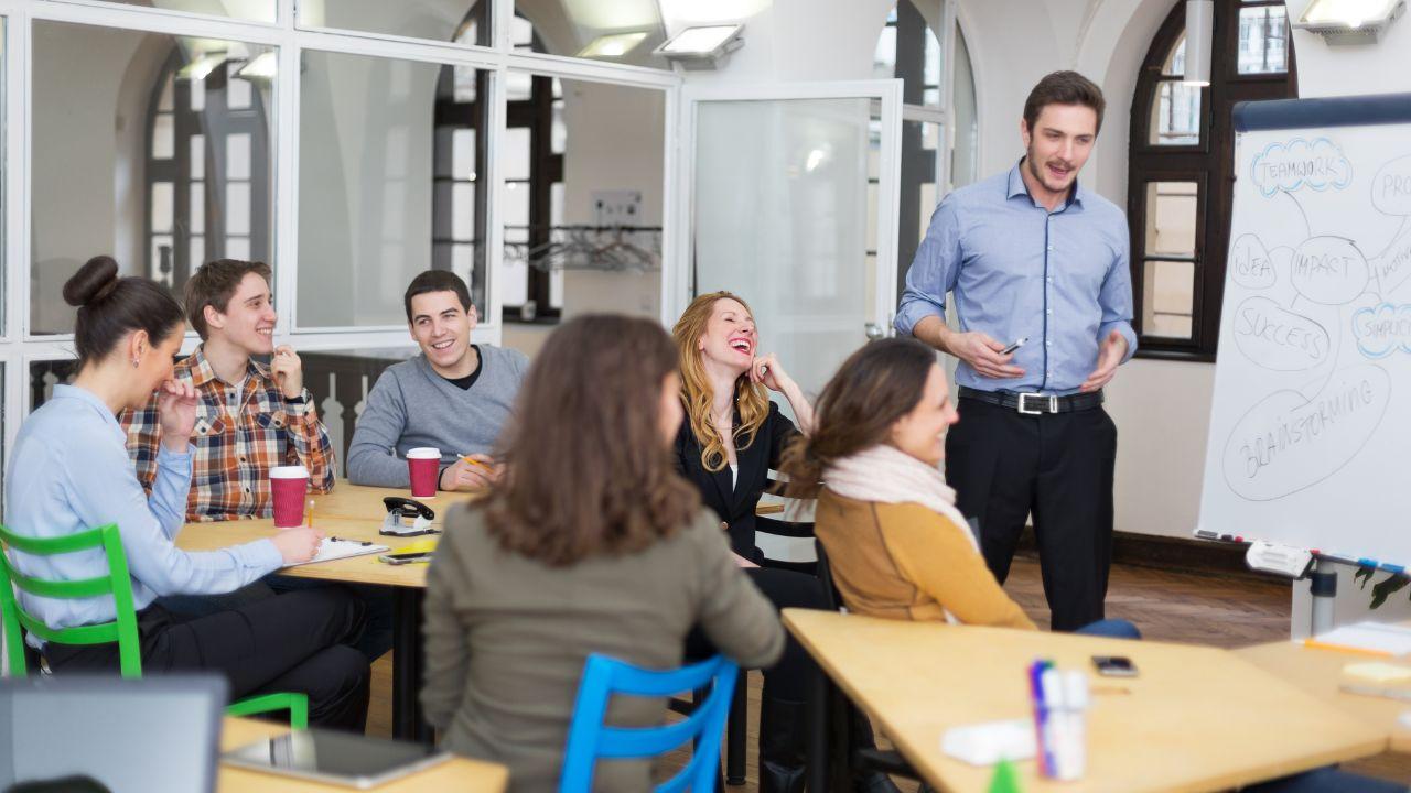 Kehidupan Mahasiswa Indonesia: Belajar Mandiri, Berprestasi, Dan Sehat