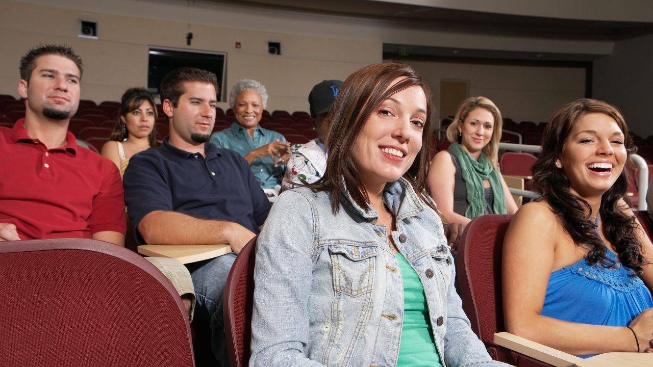Mahasiswa Di Era Modern: Tantangan Akademik Dan Kesehatan Di Tengah Perubahan Sosial