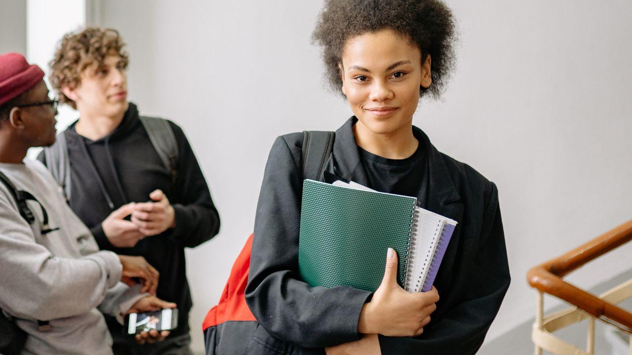 Mahasiswa Dan Perkembangan Pendidikan Tinggi Indonesia: Menyiapkan Generasi Tangguh Dan Berdaya Saing