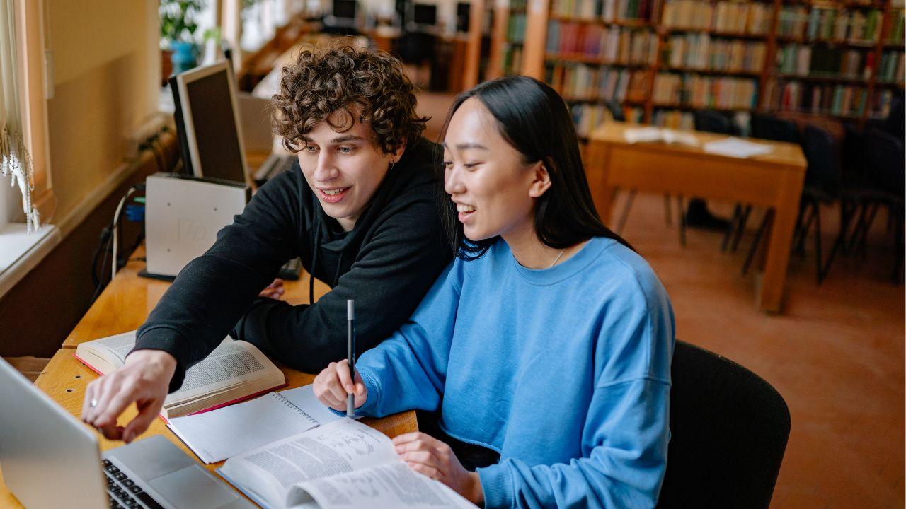 Mahasiswa Dan Proses Pembentukan Pola Pikir Kritis Di Perguruan Tinggi