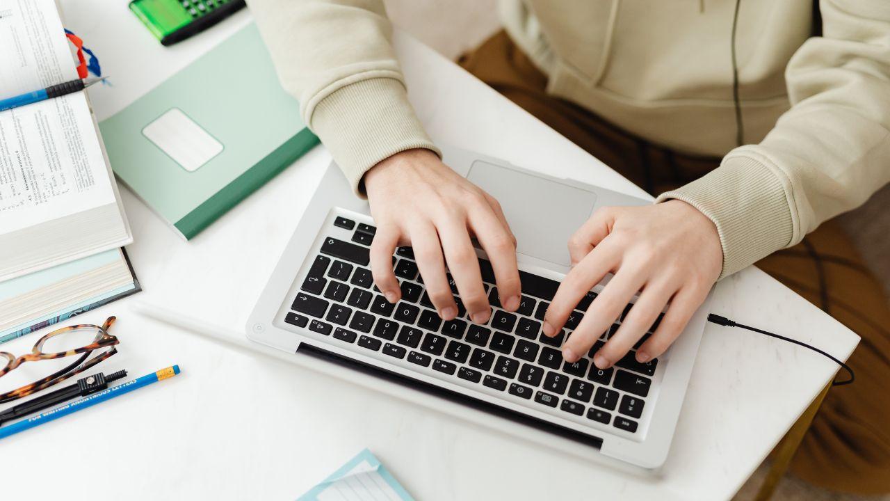 Mahasiswa Dan Tantangan Membangun Etos Belajar Di Era Pendidikan Modern