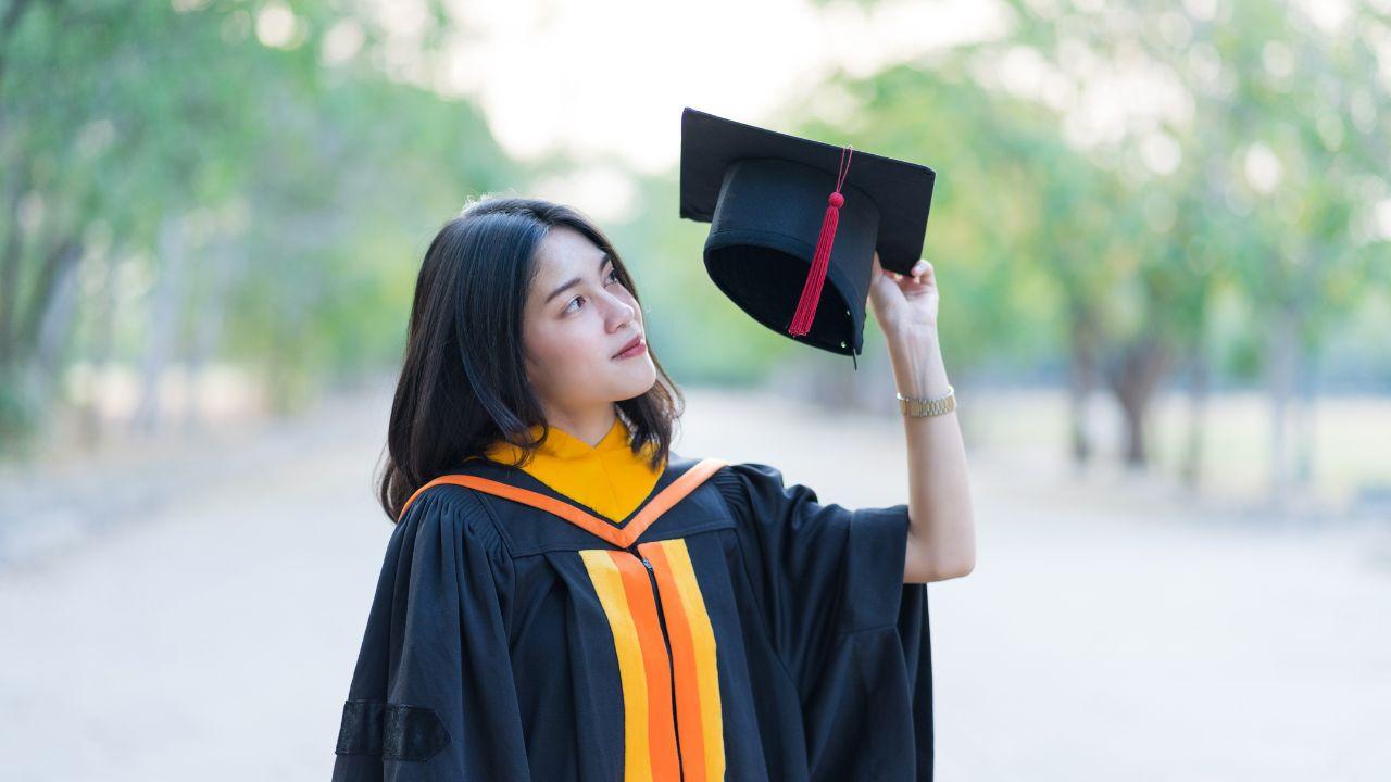 Mahasiswa Dan Tantangan Globalisasi: Memperkuat Identitas Di Dunia Modern