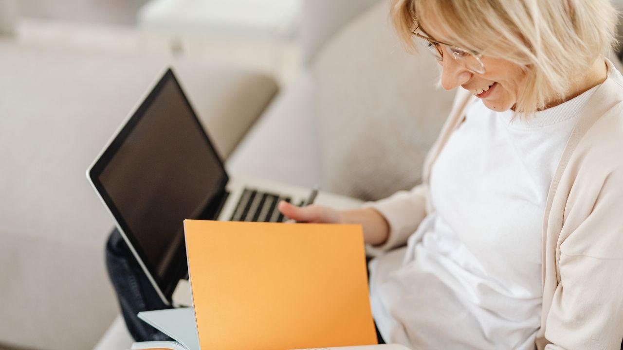 Mahasiswa, Kurikulum Adaptif, Dan Tantangan Pembelajaran Di Era Digital