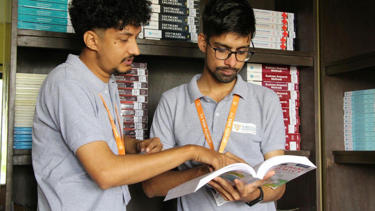 Peran Dosen Dan Lingkungan Kampus Dalam Mendukung Perkembangan Mahasiswa