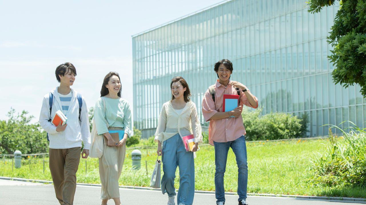 Mahasiswa Dan Tanggung Jawab Sosial: Membangun Kepedulian Di Lingkungan Kampus