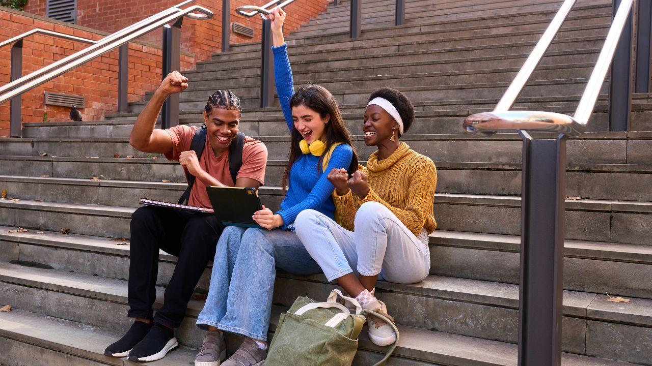 Mahasiswa Dan Persiapan Karier: Mengintegrasikan Akademik, Sosial, Dan Kesehatan