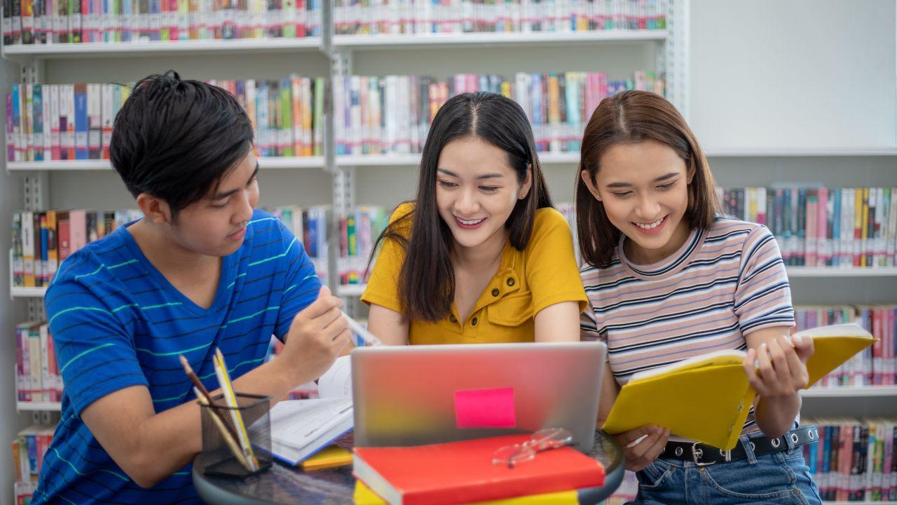 Mahasiswa Rantau Dan Proses Adaptasi: Belajar Mandiri Di Lingkungan Baru