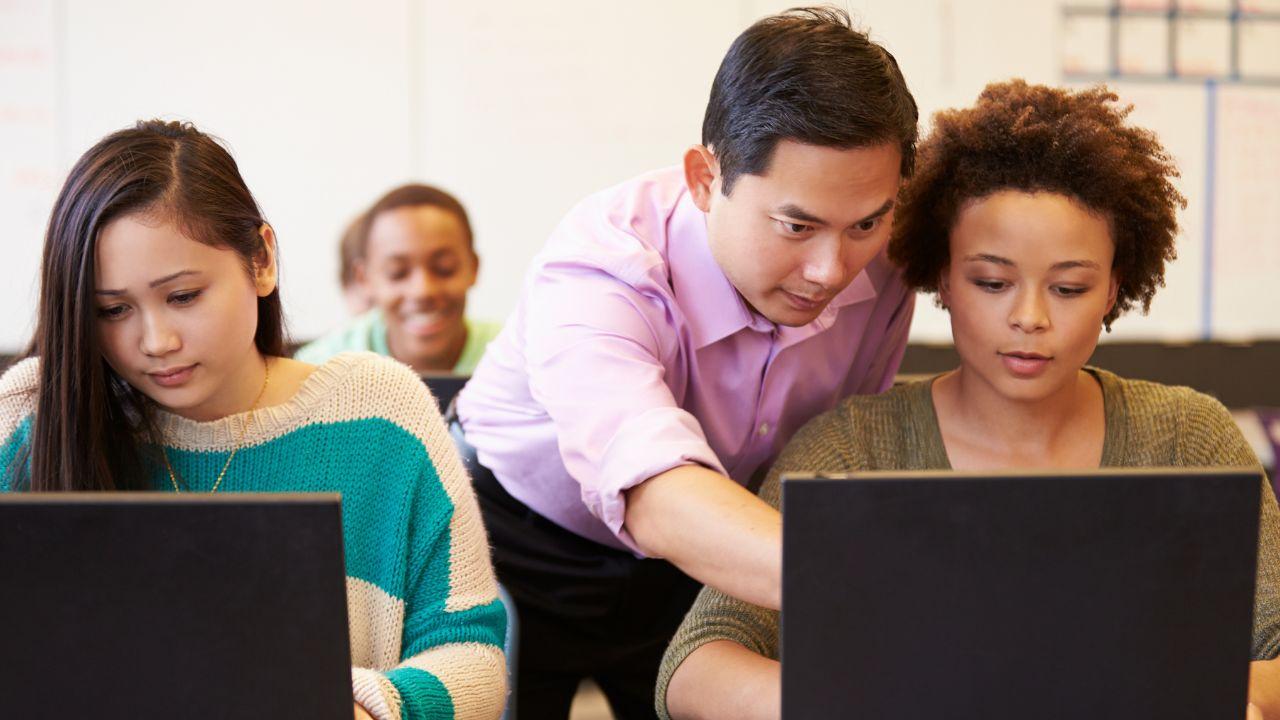 Mahasiswa Di Era Kompetisi Akademik: Antara Ambisi Dan Kesejahteraan Diri