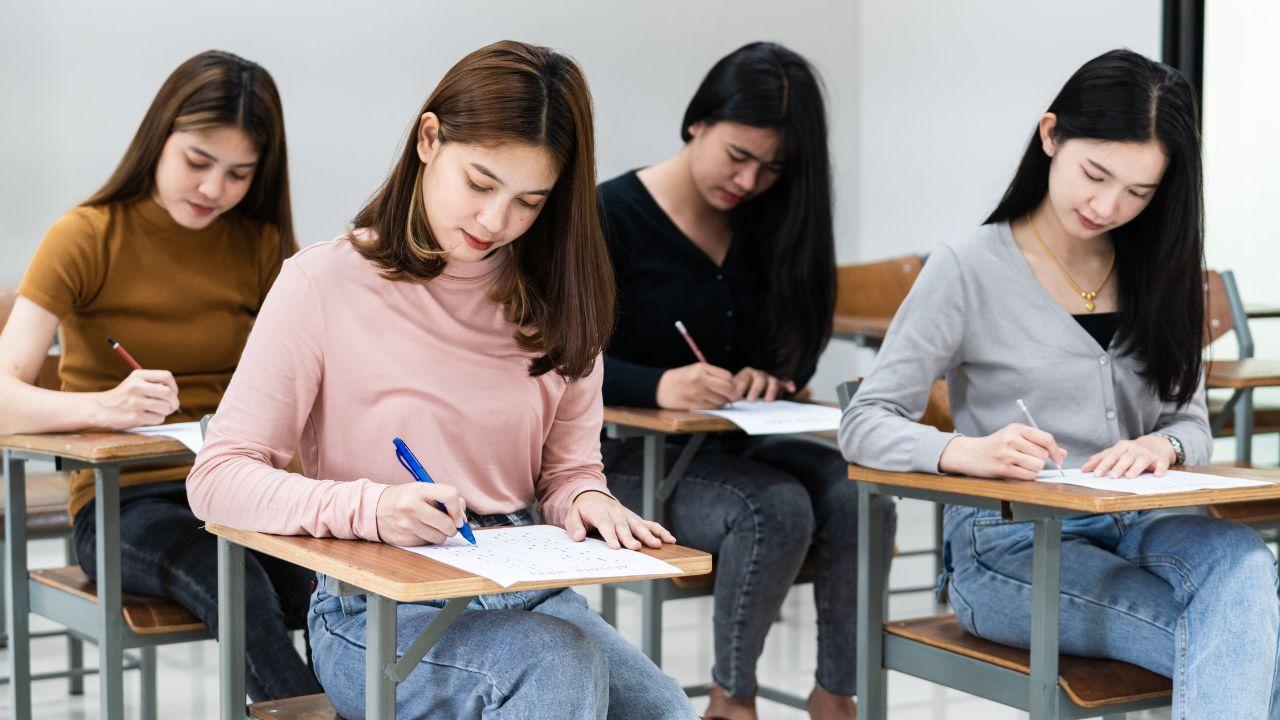 Tantangan Mahasiswa Di Era Digital Dan Perubahan Pola Belajar