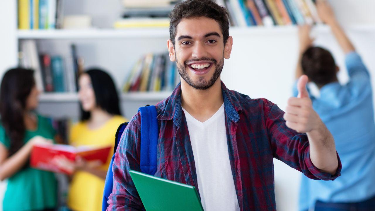 Tekanan Akademik Dan Risiko Burnout Pada Mahasiswa Perguruan Tinggi