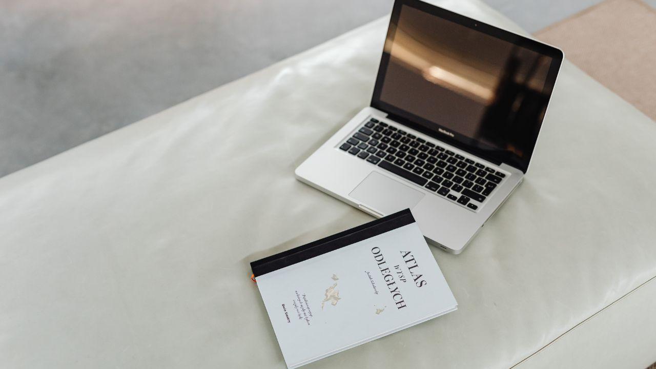 Fenomena Mahasiswa Bekerja Sambil Kuliah Di Indonesia