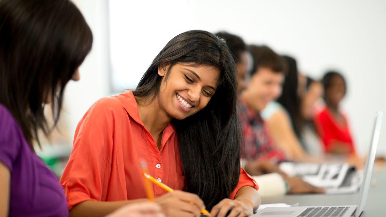 Dinamika Kehidupan Mahasiswa Indonesia: Antara Akademik Dan Realitas Sehari-hari