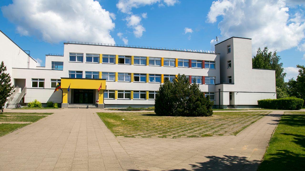 Mahasiswa Indonesia Dan Realitas Kampus: Antara Tanggung Jawab Dan Pengembangan Diri