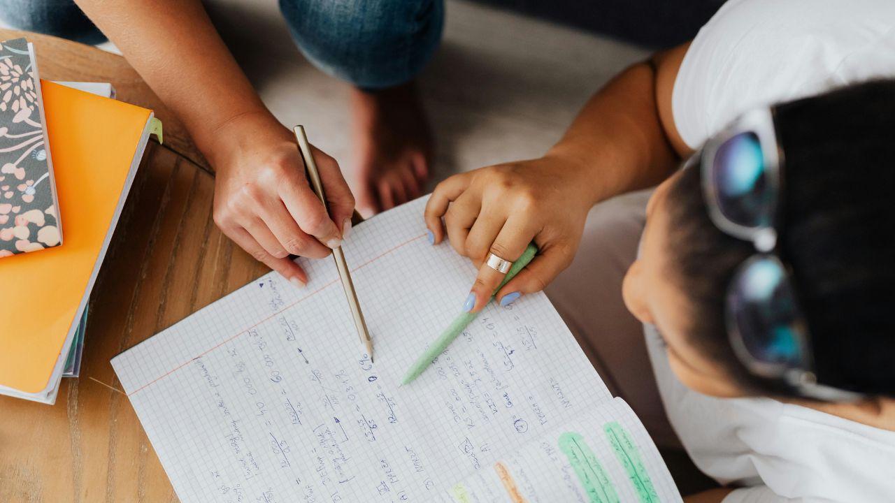 Potret Mahasiswa Indonesia: Belajar, Bertumbuh, Dan Beradaptasi Di Dunia Kampus