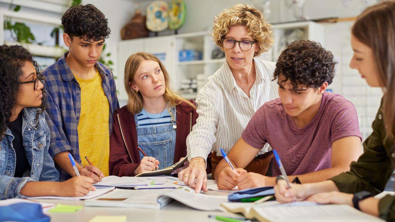 Mahasiswa Indonesia: Belajar Mandiri Di Tengah Keragaman Kampus