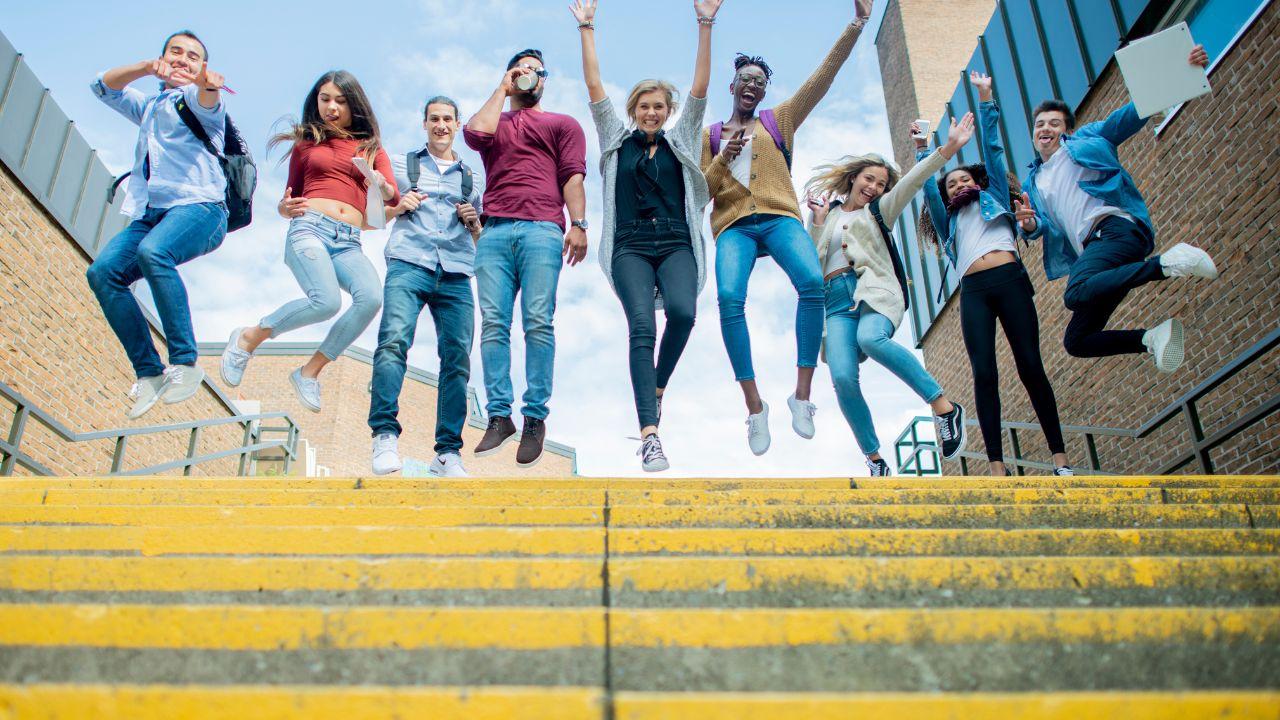 Potret Kehidupan Mahasiswa Indonesia Dalam Lingkungan Pendidikan Tinggi