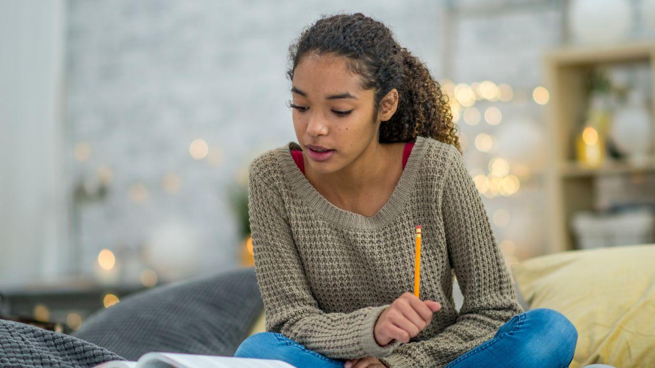 Kehidupan Mahasiswa Indonesia: Menempa Diri Di Lingkungan Pendidikan Tinggi