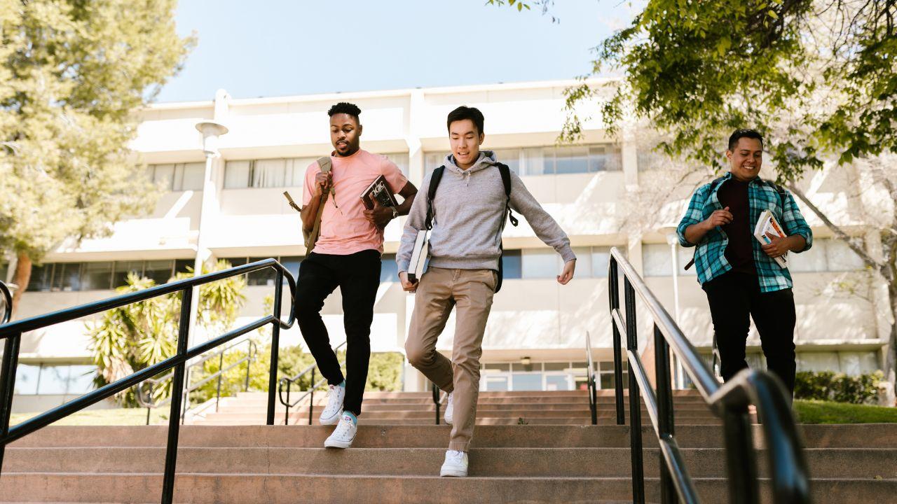 Mahasiswa Indonesia Dan Proses Pendewasaan Di Lingkungan Kampus