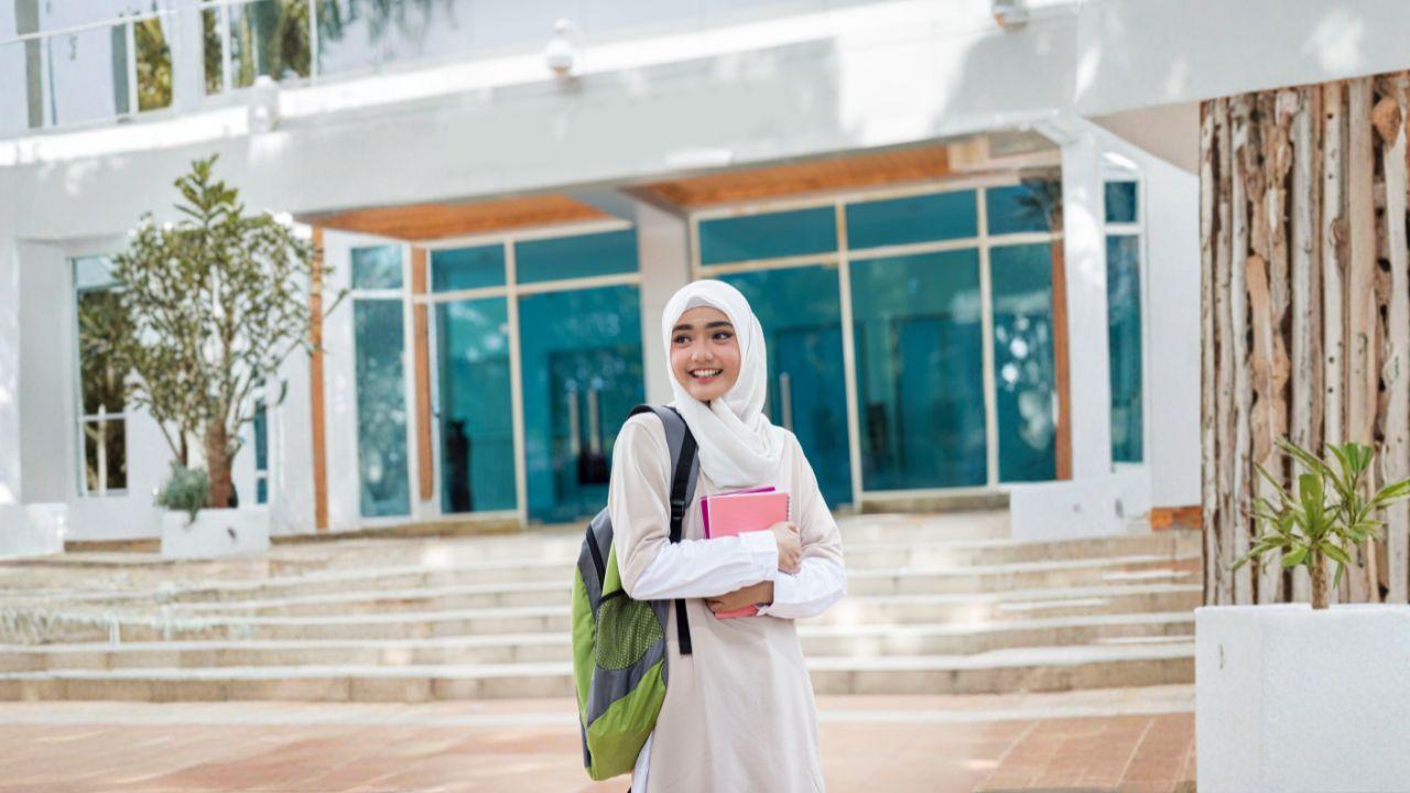 Mahasiswa Indonesia Dan Tantangan Hidup Di Dunia Perguruan Tinggi