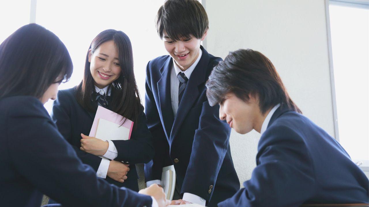 Kehidupan Mahasiswa Indonesia Sebagai Ruang Pembelajaran Akademik Dan Kehidupan