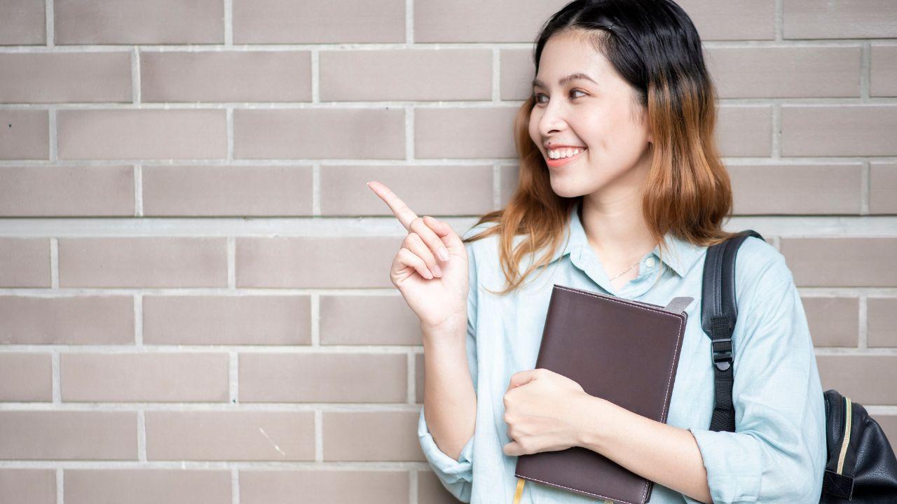 Mahasiswa Indonesia Dalam Menghadapi Tuntutan Akademik Dan Sosial Kampus