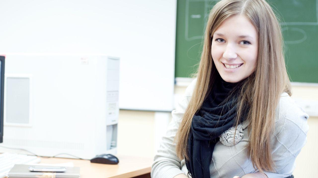 Mahasiswa Indonesia Dalam Pembiasaan Mandiri, Akademik, Dan Sosial