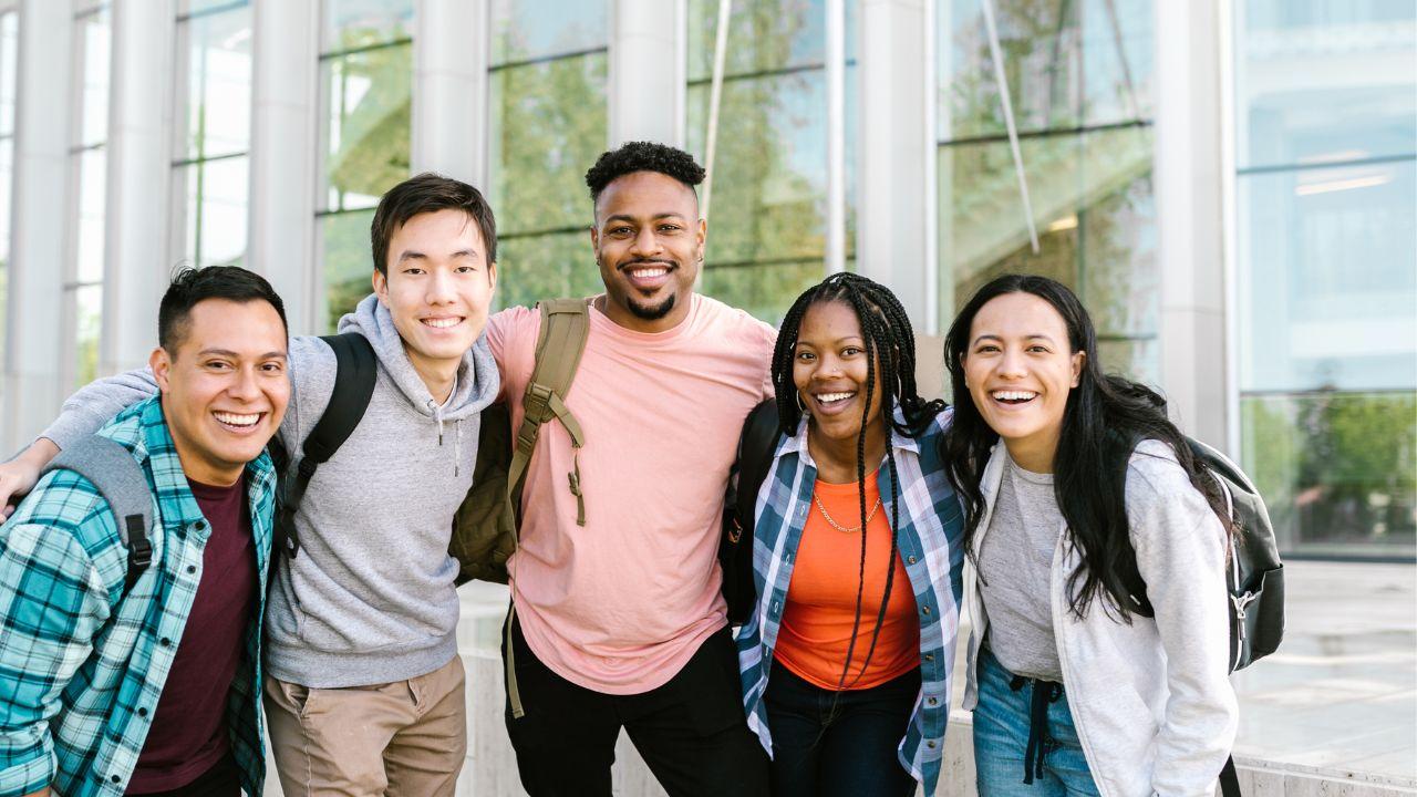 Mahasiswa Indonesia Dan Adaptasi Terhadap Teknologi Digital Di Perguruan Tinggi