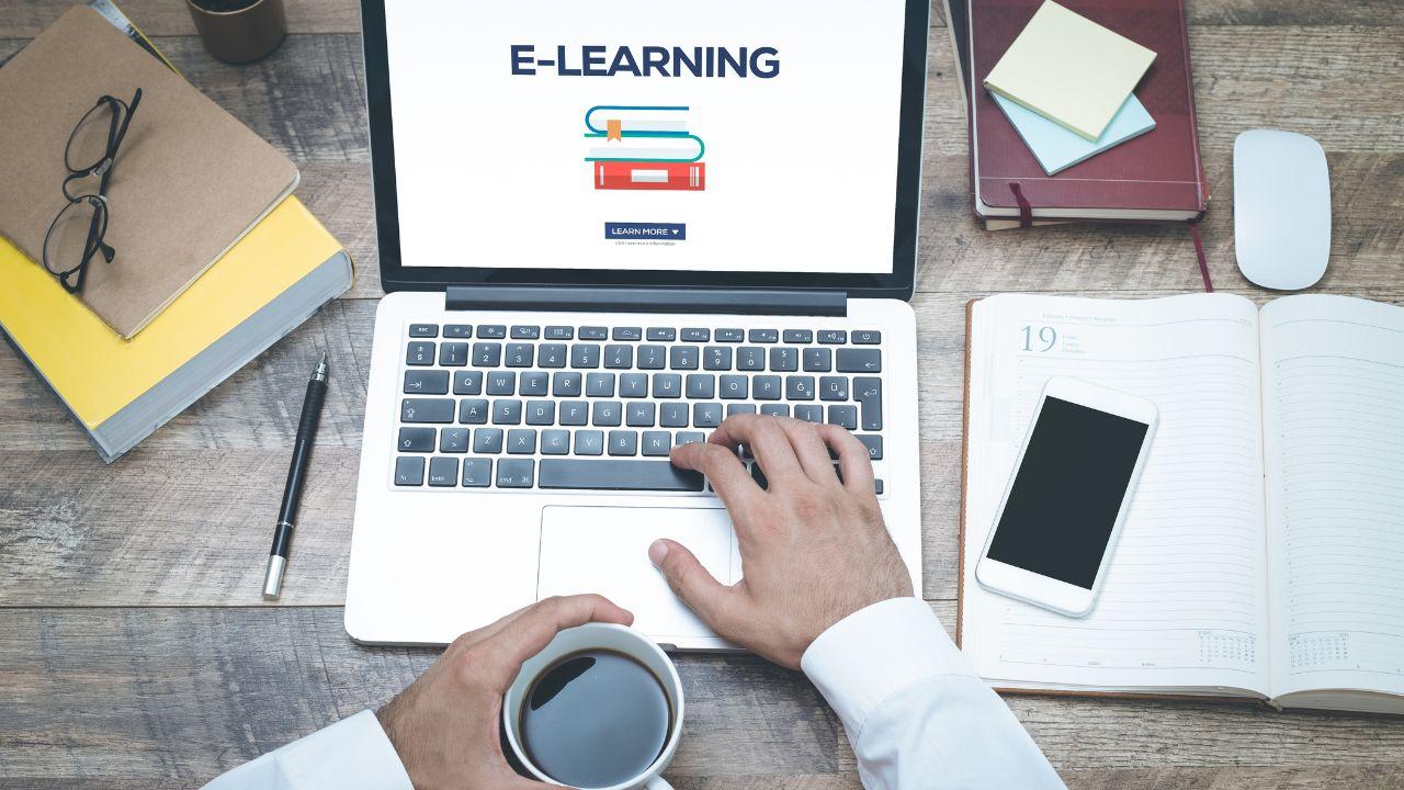 Mahasiswa Dan Digitalisasi Akademik: Menyambut Era AI Dan Teknologi Pembelajaran”