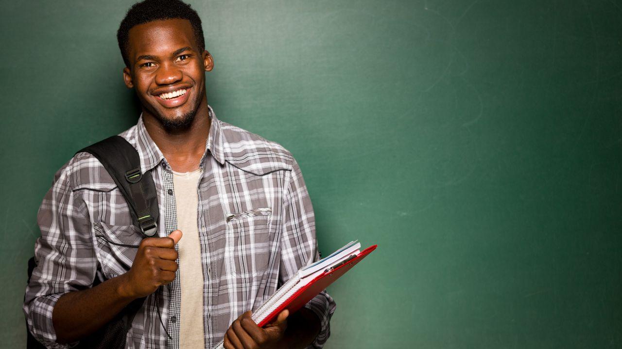 Di Antara Motor, KRL, Dan Jalan Kaki: Mobilitas Mahasiswa Di Kota Pendidikan