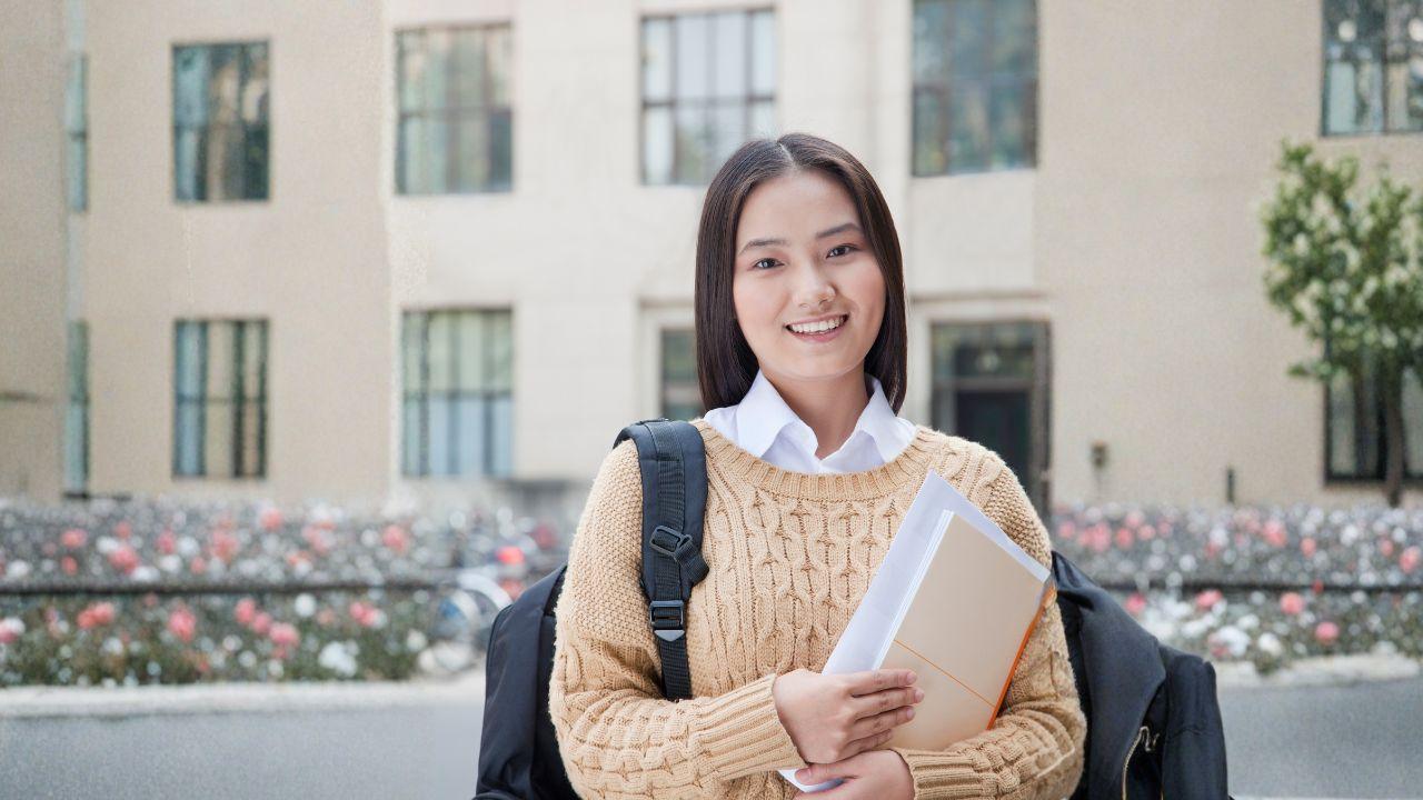 Manajemen Waktu Mahasiswa Antara Kuliah, Organisasi, Dan Kehidupan Pribadi