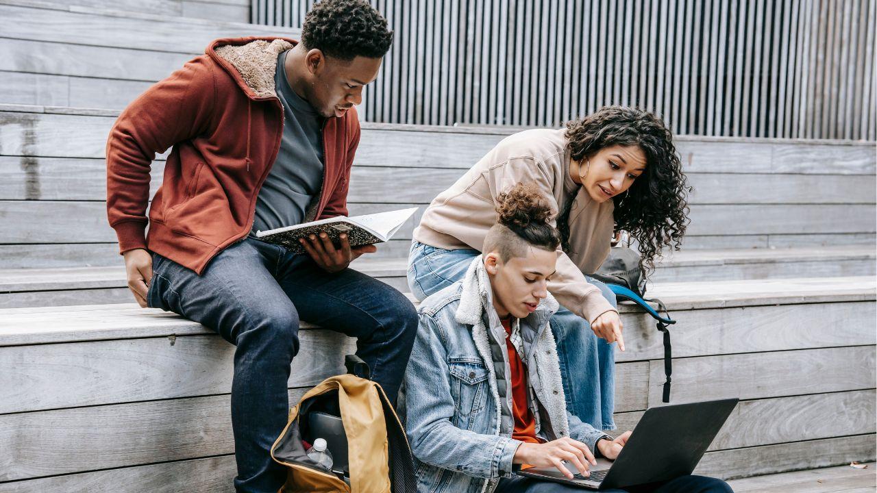 Mahasiswa Dan Dunia Penelitian Akademik