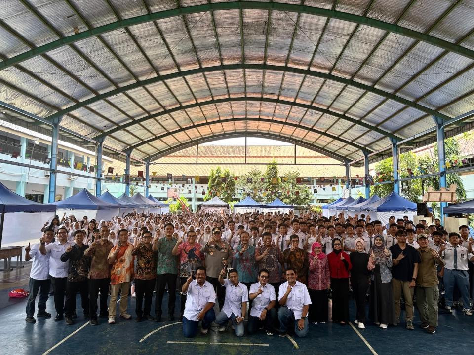 UnivDay SMA Negeri 1 Cirebon: Alumni Lintas Generasi Menginspirasi 432 Siswa Kelas 12 Menyongsong Masa Depan