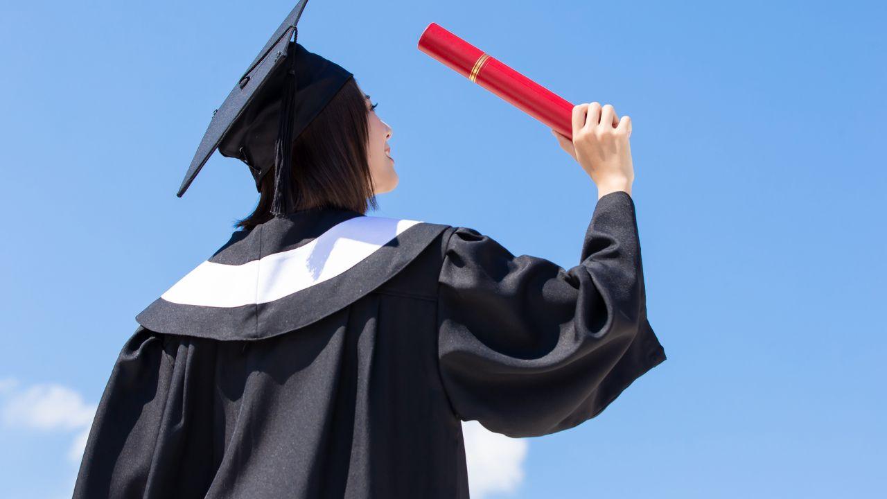 Dinamika Kehidupan Mahasiswa: Antara Akademik, Sosial, Dan Persiapan Karier