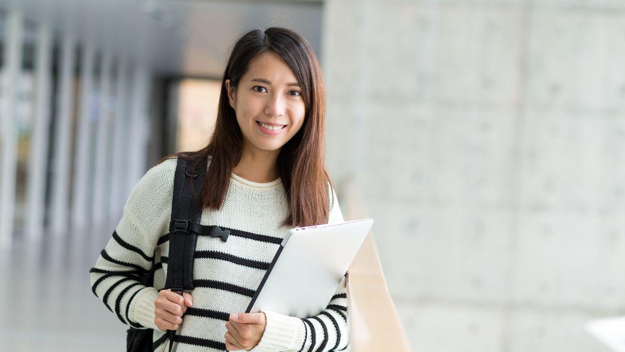 Mahasiswa Dan Tantangan Finansial Selama Menempuh Pendidikan Tinggi