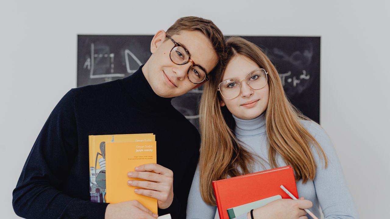 Mahasiswa Dan Dinamika Hubungan Dengan Dosen Dalam Proses Perkuliahan