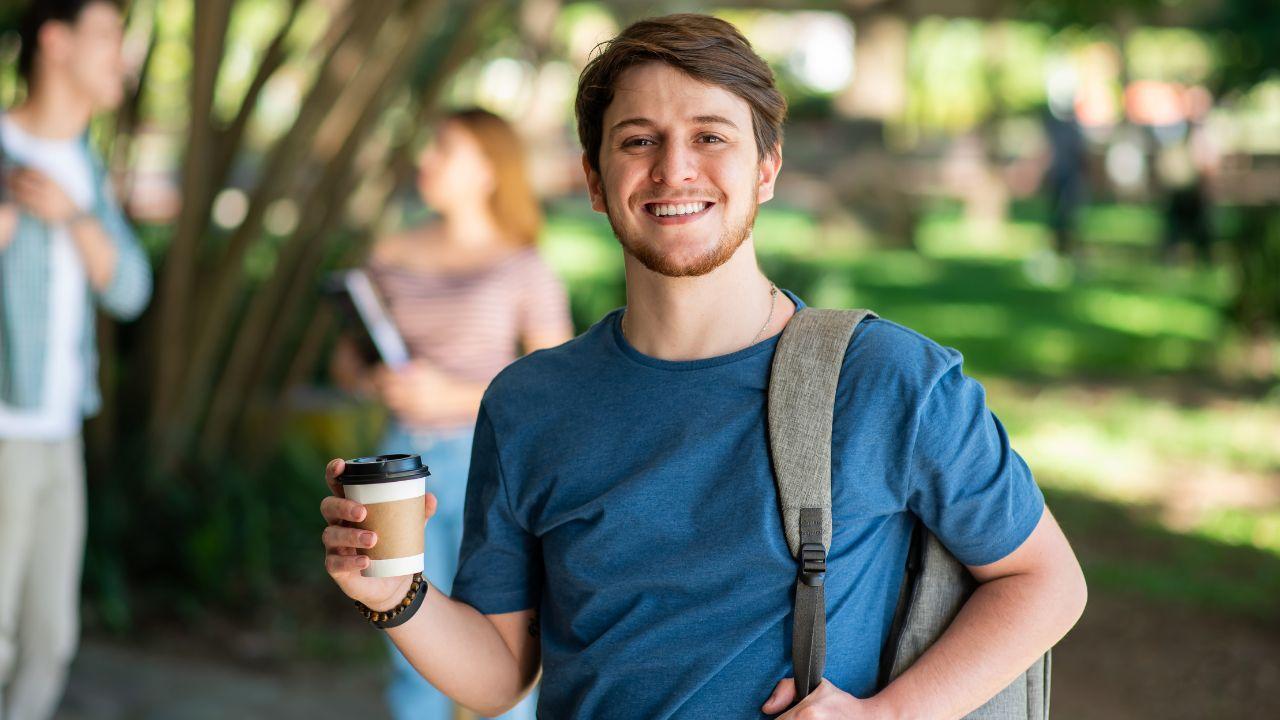 Mahasiswa Dan Tantangan Adaptasi Di Tahun Pertama Perkuliahan