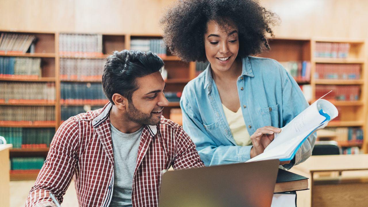 Dinamika Hubungan Mahasiswa Dengan Dosen Di Kampus