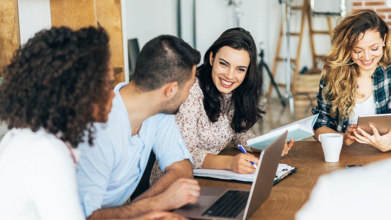 Mahasiswa Dan Tantangan Globalisasi: Menjadi Generasi Yang Kompetitif