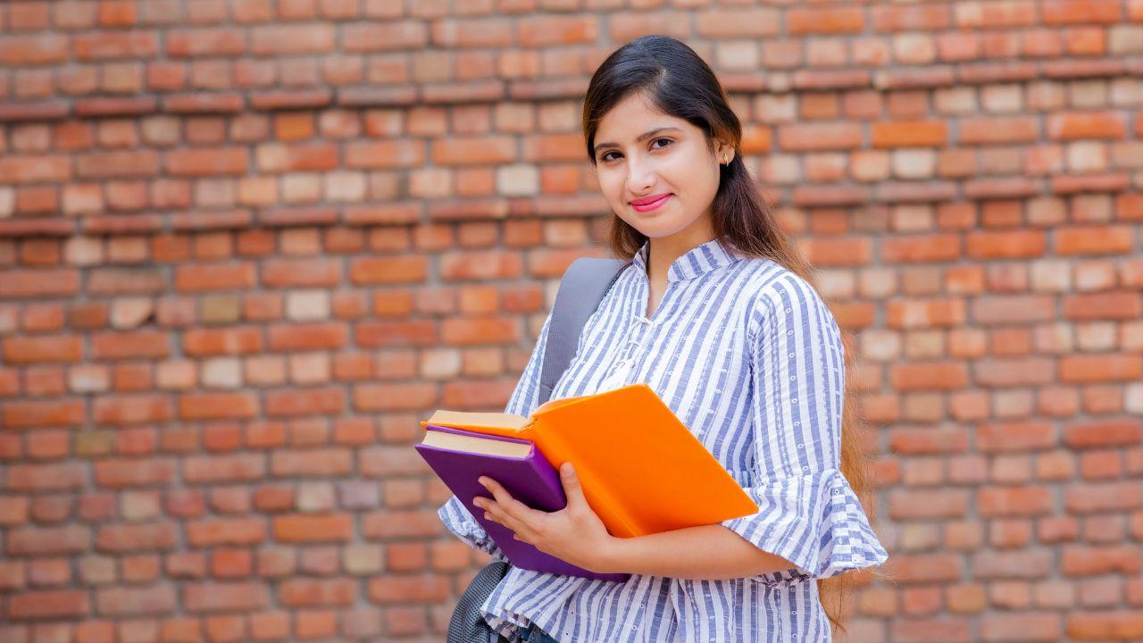 Mahasiswa Dan Peran Dalam Peningkatan Literasi Keuangan