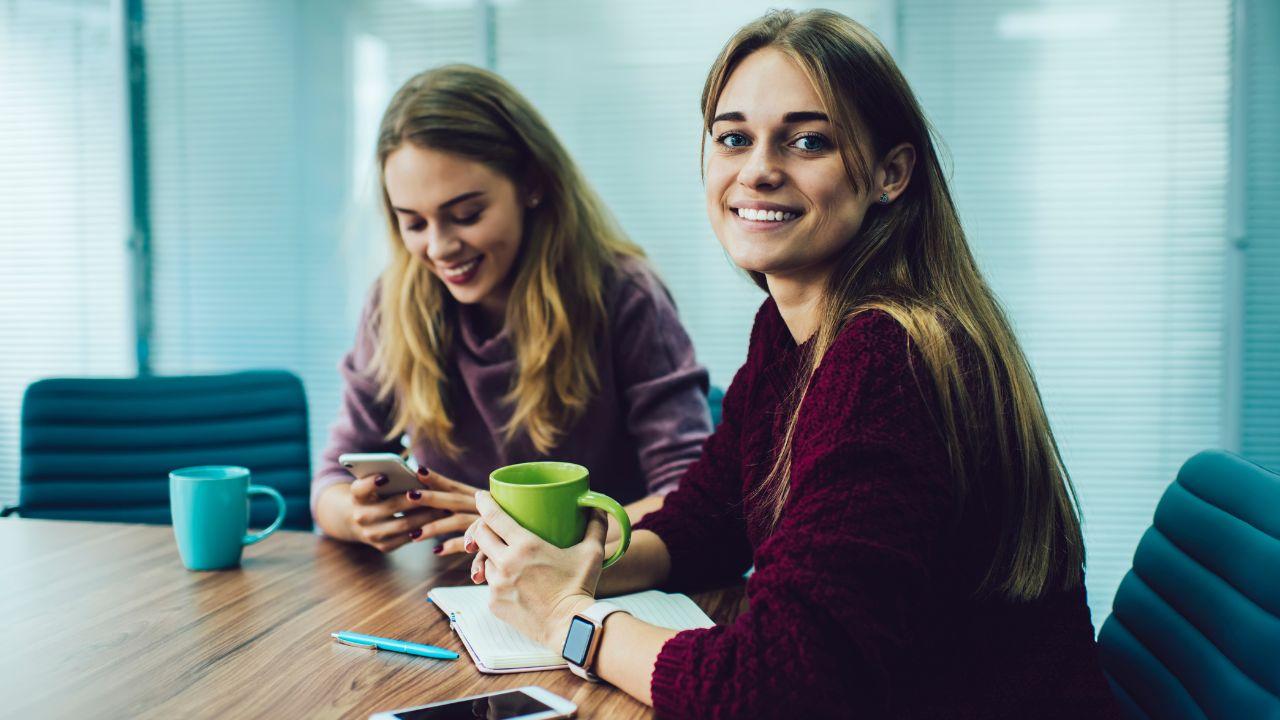 Mahasiswa Dan Peran Sosial: Kontribusi Nyata Bagi Masyarakat