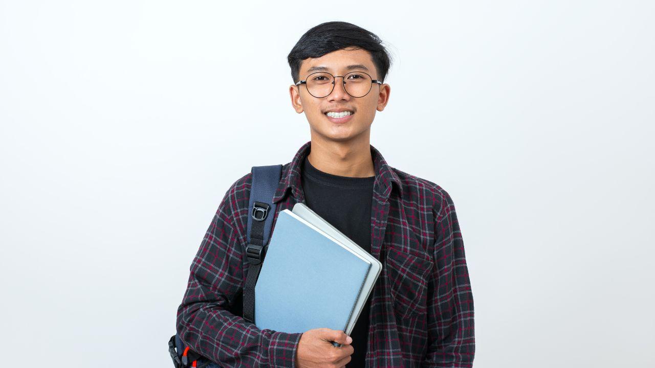 Mahasiswa Dan Organisasi Kampus Sebagai Wadah Pengembangan Diri