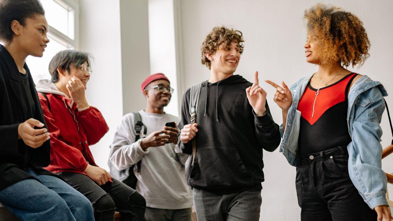 Peran Mahasiswa Dalam Membangun Budaya Akademik Yang Sehat